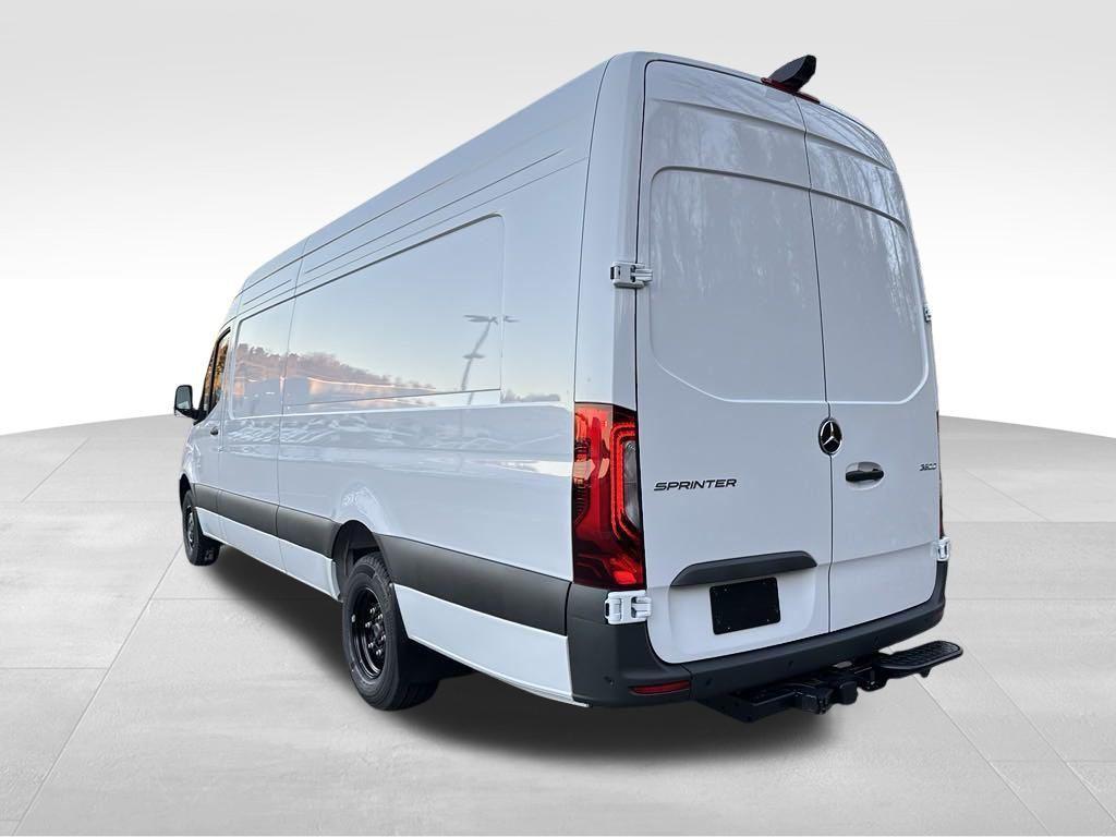 new 2025 Mercedes-Benz Sprinter 3500 car, priced at $75,407