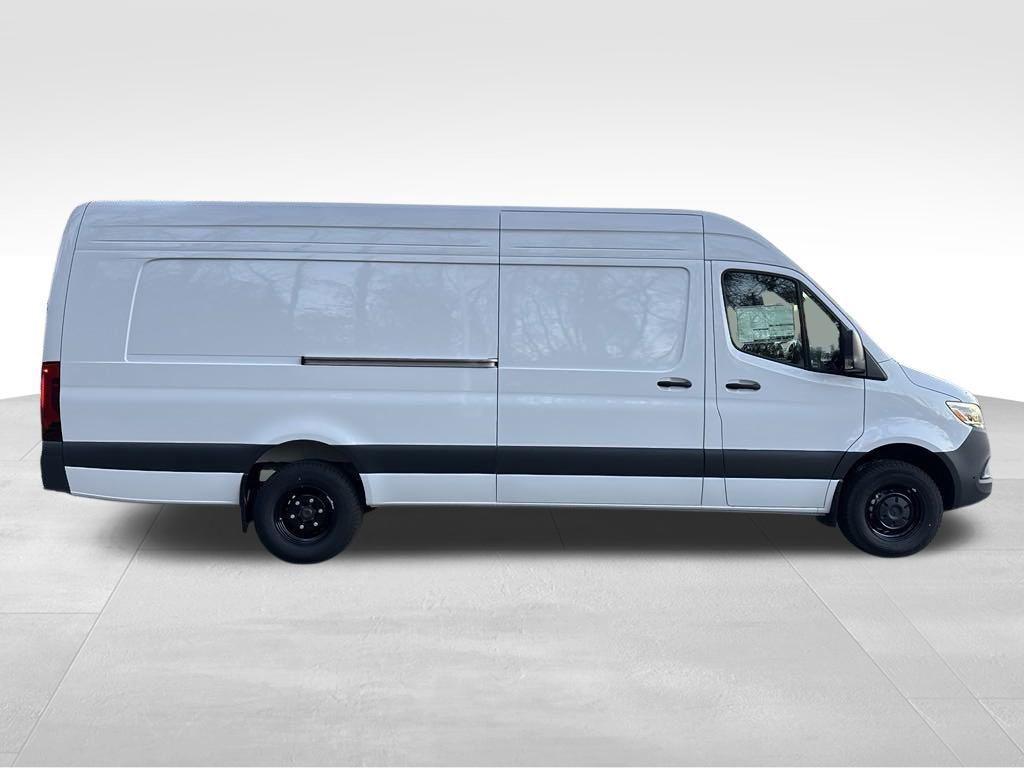 new 2025 Mercedes-Benz Sprinter 3500 car, priced at $75,407
