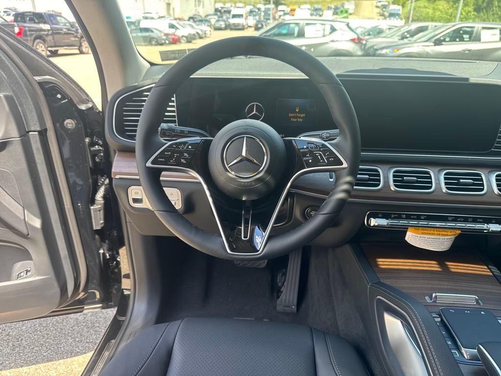 new 2026 Mercedes-Benz GLE 450 car, priced at $76,310