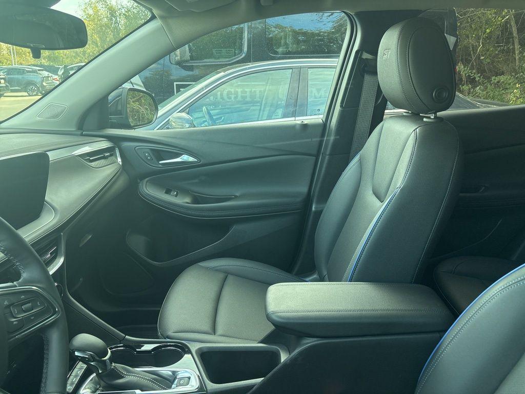 used 2025 Buick Encore GX car, priced at $26,707