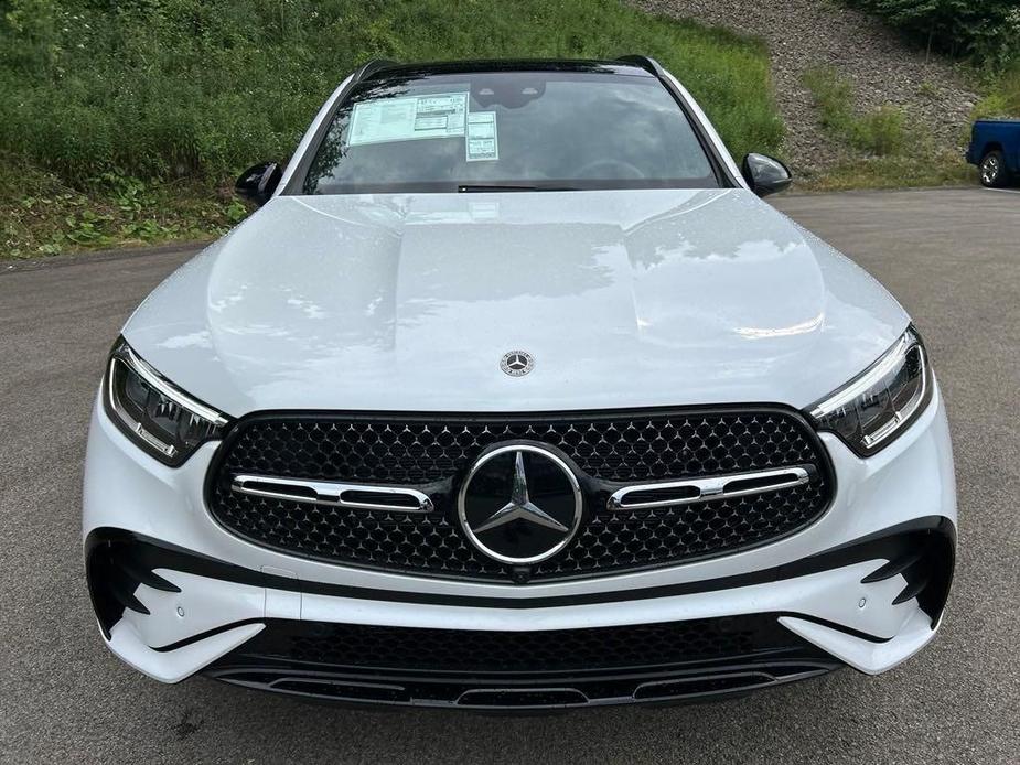 new 2024 Mercedes-Benz GLC 300 car, priced at $61,700