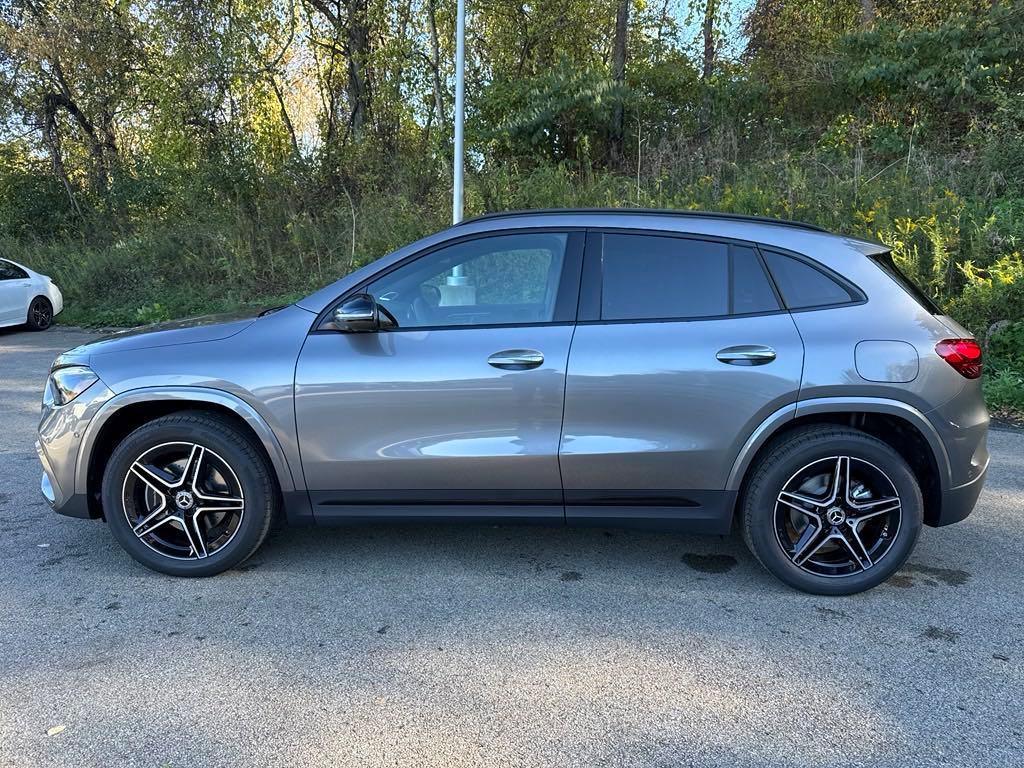 new 2025 Mercedes-Benz GLA 250 car, priced at $54,705