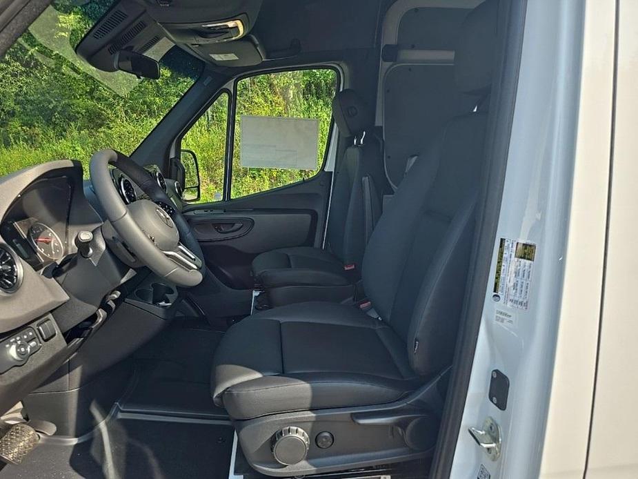 new 2024 Mercedes-Benz Sprinter 2500 car, priced at $68,818