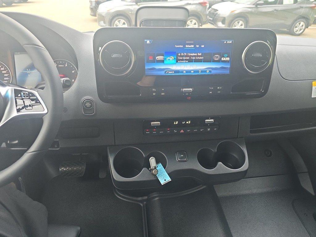 new 2025 Mercedes-Benz Sprinter 2500 car, priced at $85,768