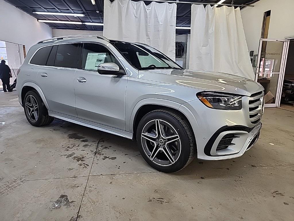 new 2025 Mercedes-Benz GLS 450 car, priced at $95,365