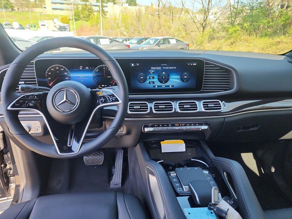 new 2025 Mercedes-Benz GLE 450e car, priced at $77,940
