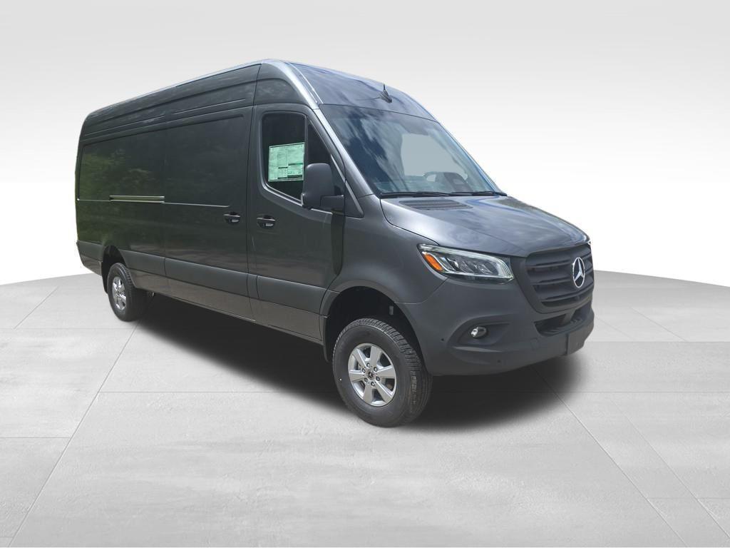 new 2025 Mercedes-Benz Sprinter 2500 car, priced at $83,143