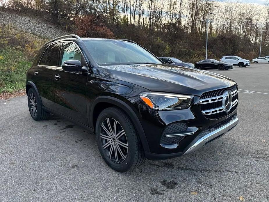 new 2025 Mercedes-Benz GLE 450 car, priced at $82,195