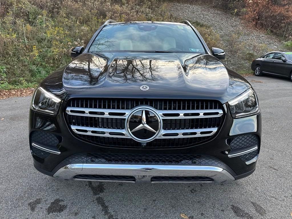 new 2025 Mercedes-Benz GLE 450 car, priced at $82,195