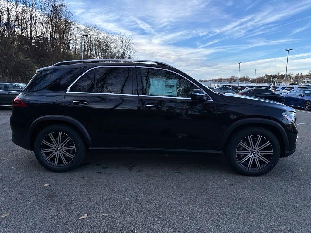 new 2025 Mercedes-Benz GLE 450 car, priced at $82,195