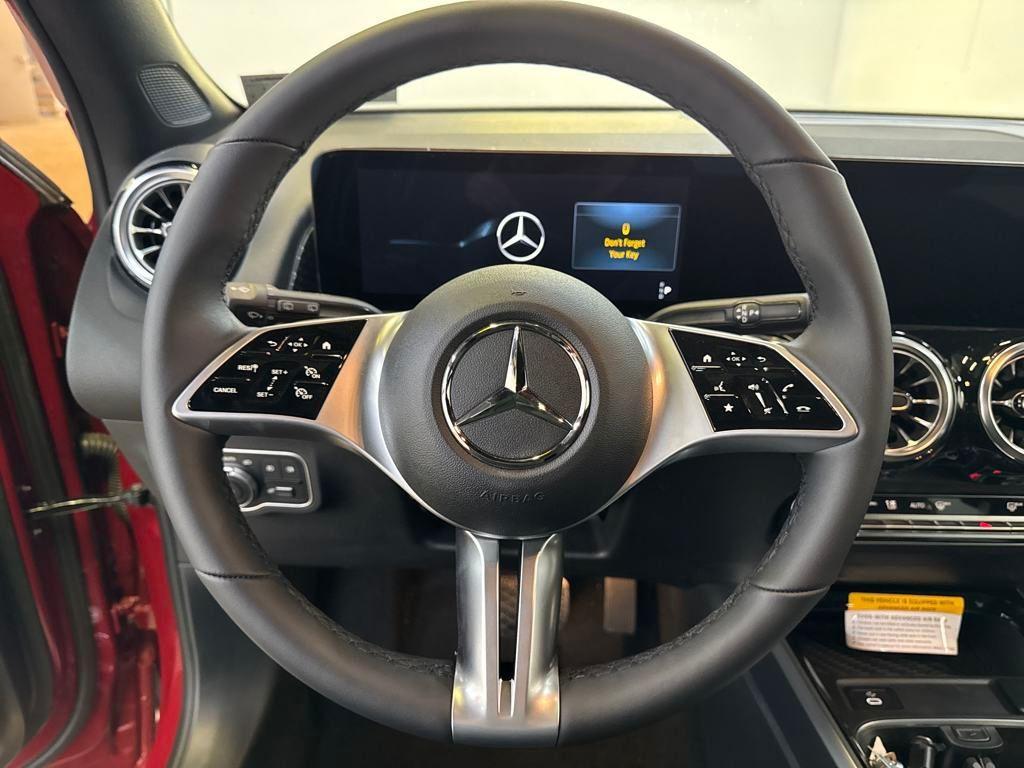new 2025 Mercedes-Benz GLB 250 car, priced at $53,285