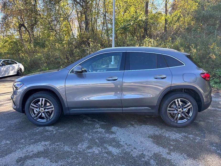 new 2025 Mercedes-Benz GLA 250 car, priced at $50,345