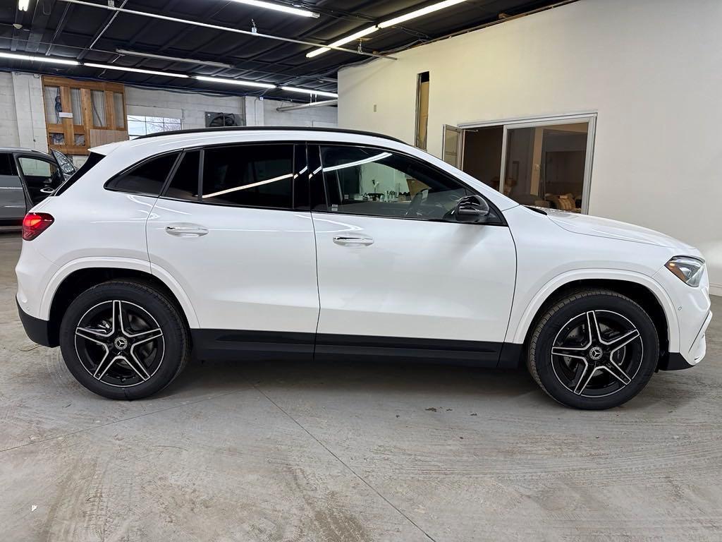 new 2025 Mercedes-Benz GLA 250 car, priced at $53,955