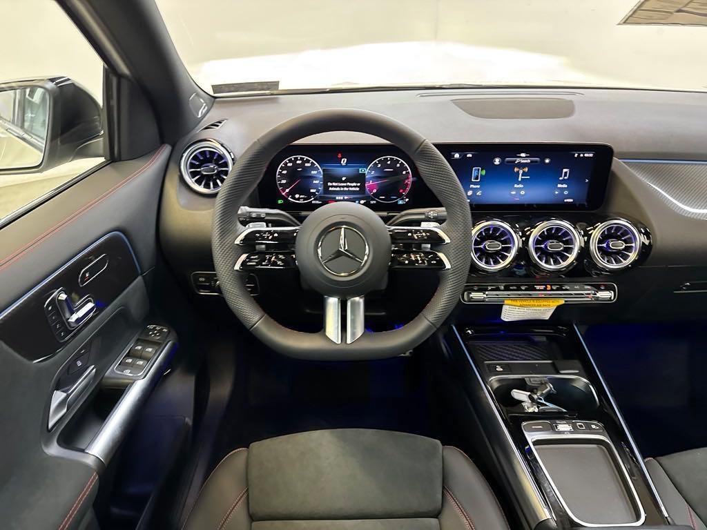 new 2025 Mercedes-Benz GLA 250 car, priced at $53,955