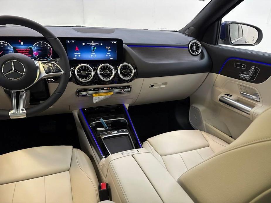 new 2025 Mercedes-Benz GLA 250 car, priced at $52,005