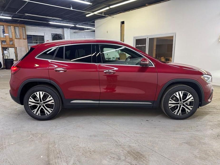 new 2025 Mercedes-Benz GLA 250 car, priced at $52,475