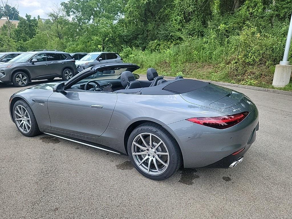 new 2024 Mercedes-Benz AMG SL 43 car, priced at $116,585