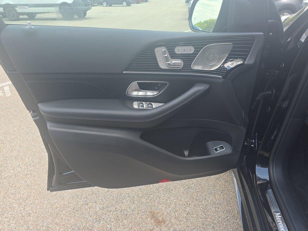 new 2026 Mercedes-Benz GLE 450 car, priced at $79,855