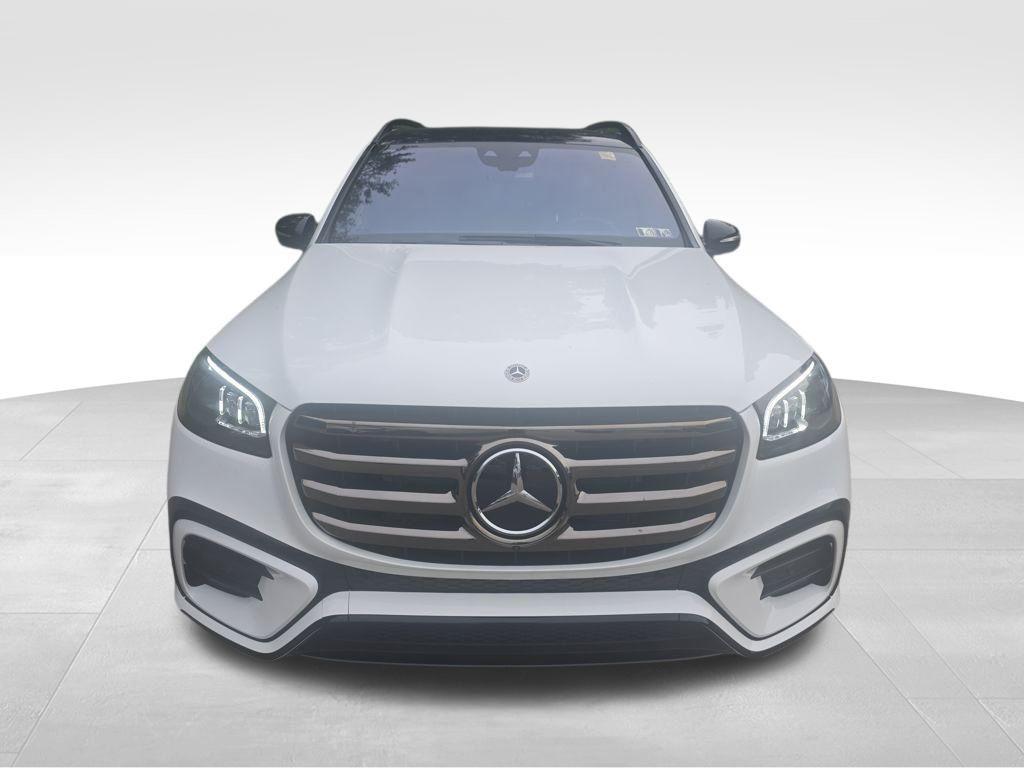 new 2026 Mercedes-Benz GLS 580 car, priced at $125,455