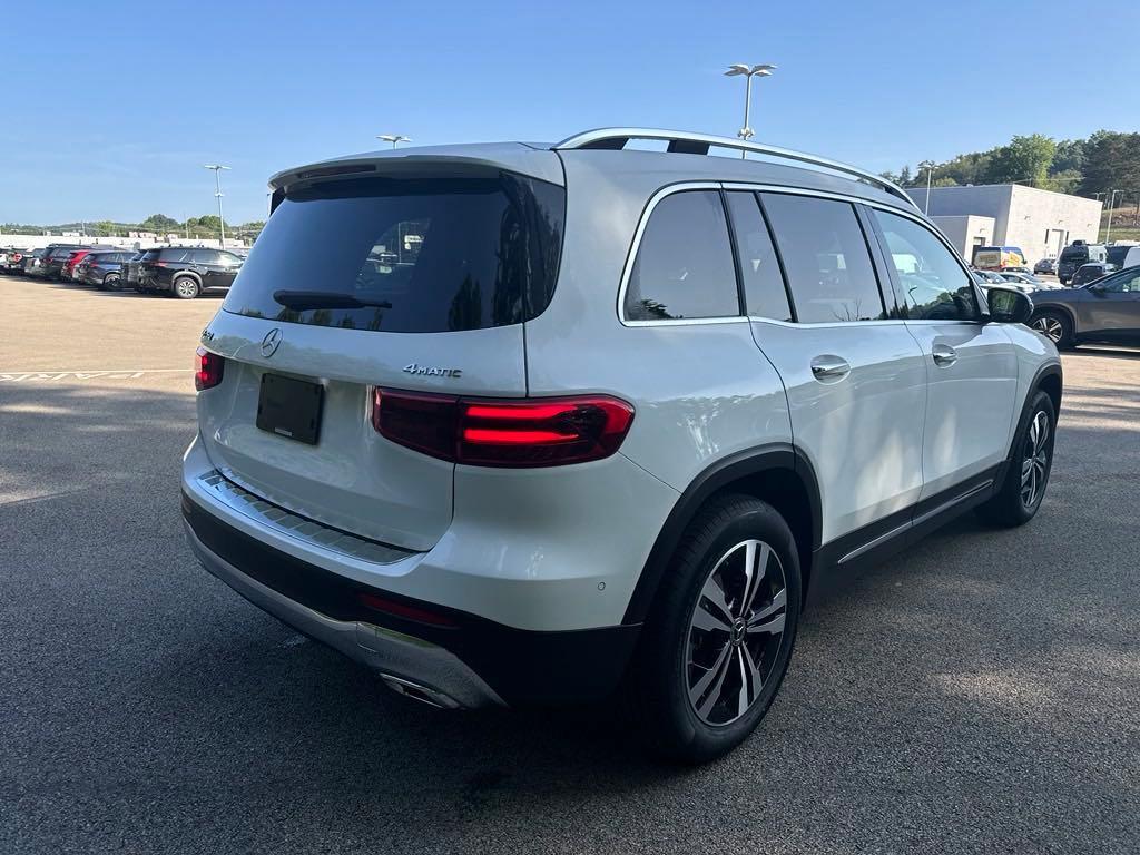 new 2025 Mercedes-Benz GLB 250 car, priced at $50,450