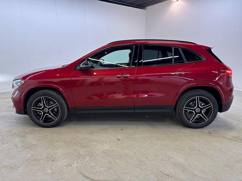 new 2025 Mercedes-Benz GLA 250 car, priced at $55,815