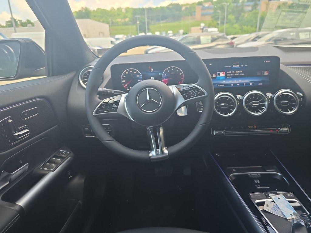 new 2025 Mercedes-Benz GLA 250 car, priced at $47,295