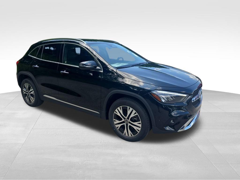 new 2025 Mercedes-Benz GLA 250 car, priced at $47,295