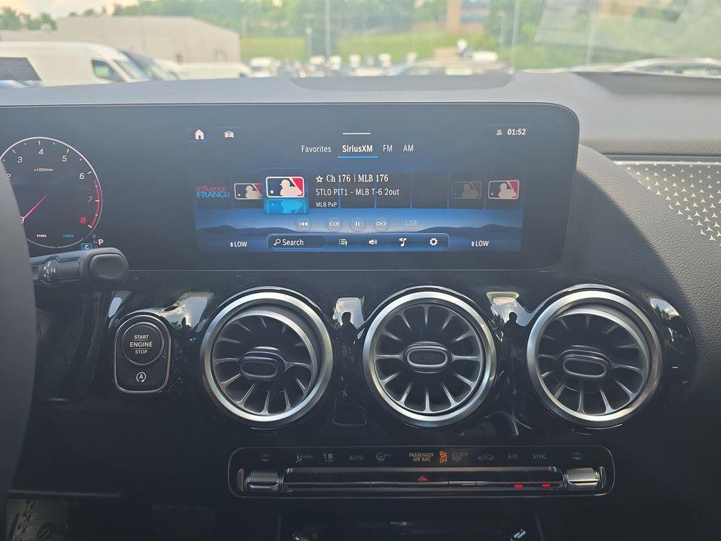 new 2025 Mercedes-Benz GLA 250 car, priced at $47,295