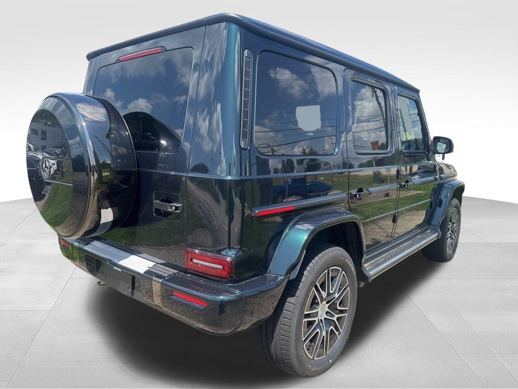 new 2025 Mercedes-Benz G-Class car, priced at $176,000