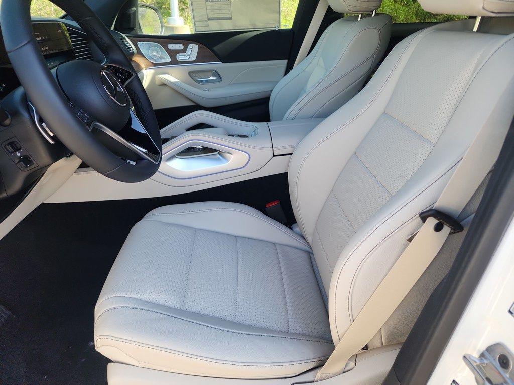 new 2025 Mercedes-Benz GLS 450 car, priced at $91,775