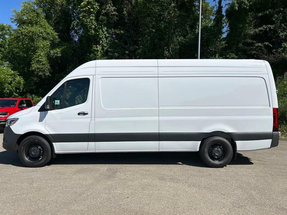 new 2024 Mercedes-Benz Sprinter 2500 car, priced at $71,318