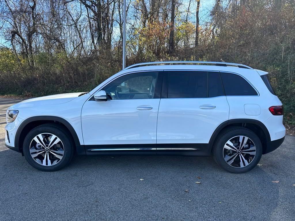 new 2025 Mercedes-Benz GLB 250 car, priced at $52,295