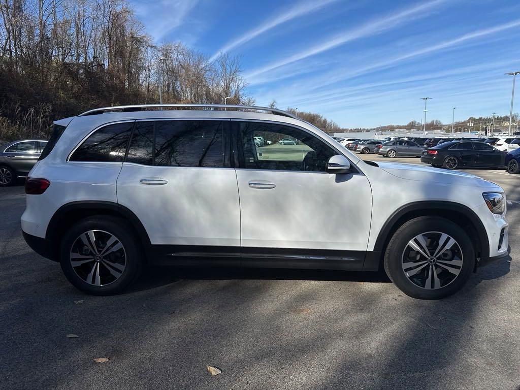 new 2025 Mercedes-Benz GLB 250 car, priced at $52,295