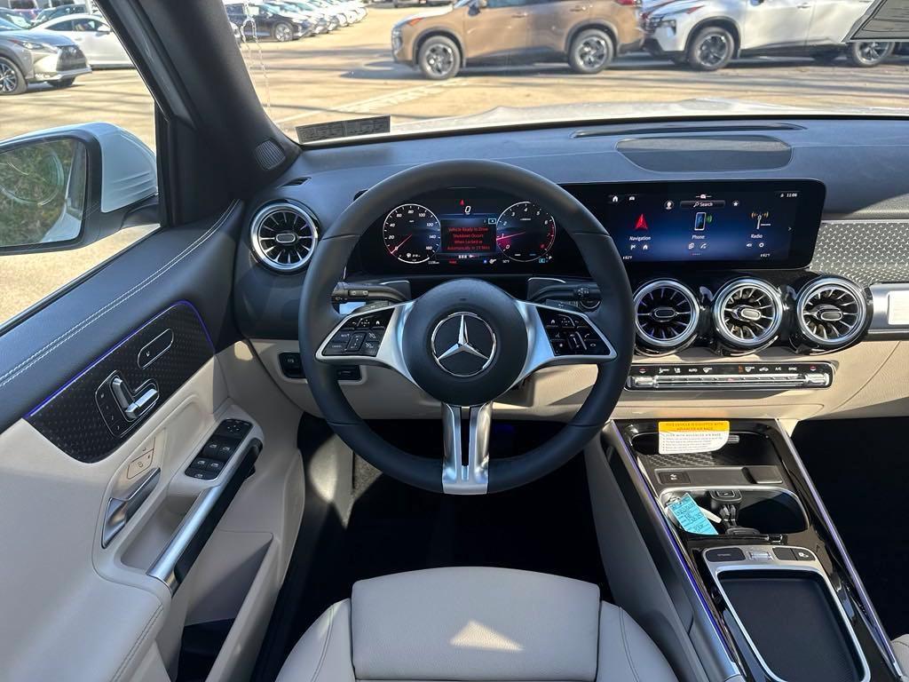 new 2025 Mercedes-Benz GLB 250 car, priced at $52,295