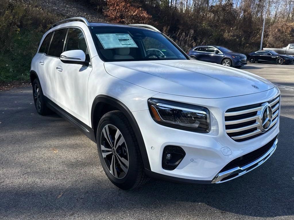 new 2025 Mercedes-Benz GLB 250 car, priced at $52,295