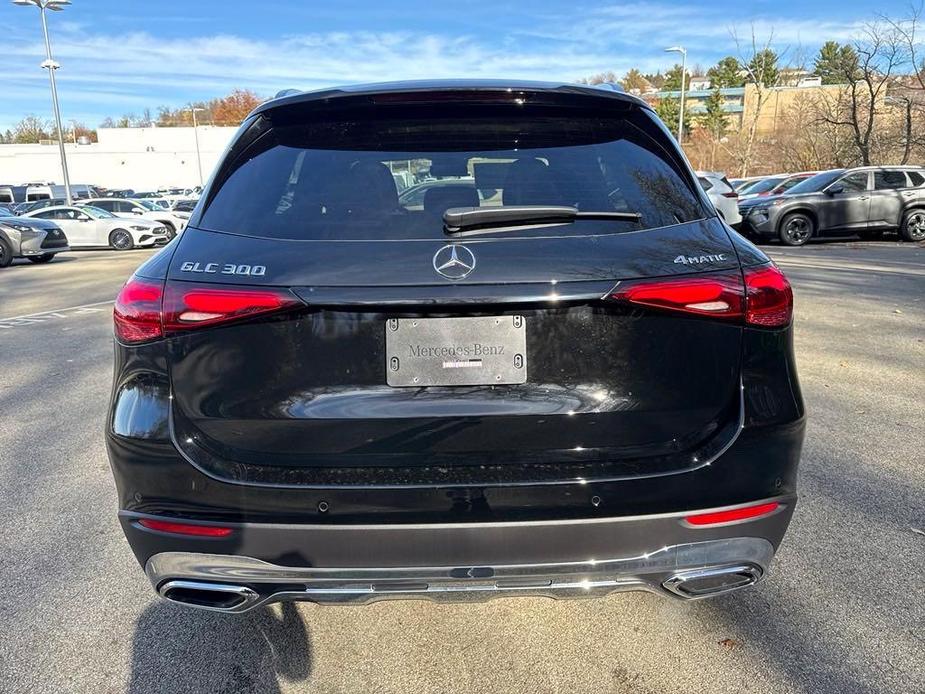 new 2025 Mercedes-Benz GLC 300 car, priced at $54,250