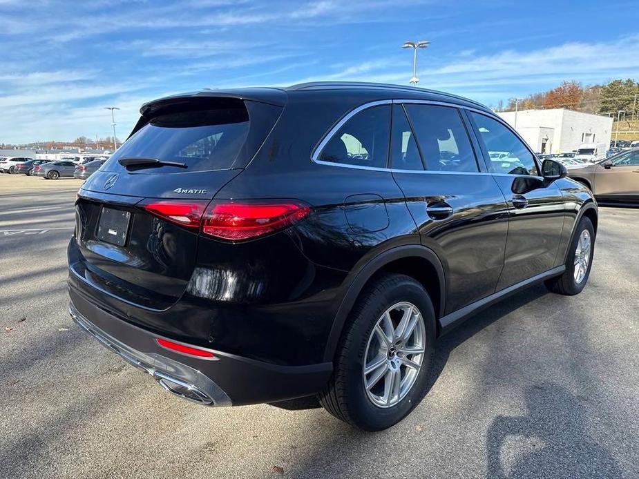 new 2025 Mercedes-Benz GLC 300 car, priced at $54,250