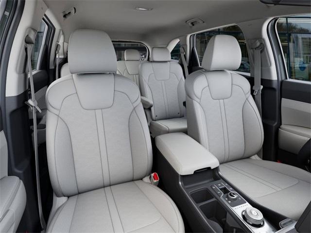 new 2025 Kia Sorento Hybrid car, priced at $39,170