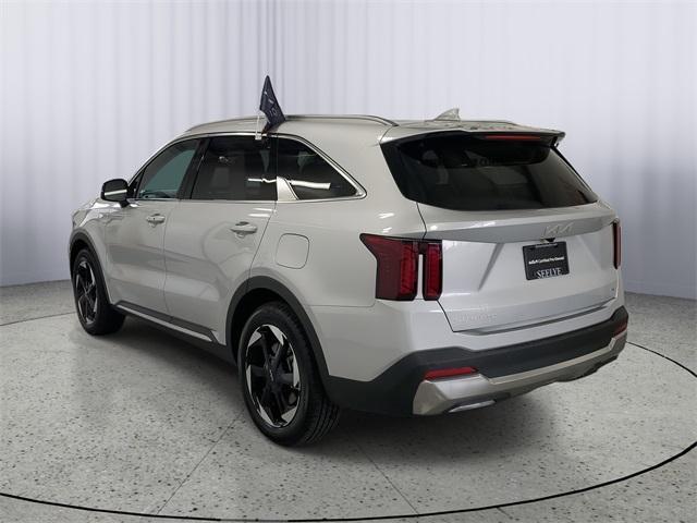used 2025 Kia Sorento Hybrid car, priced at $39,000