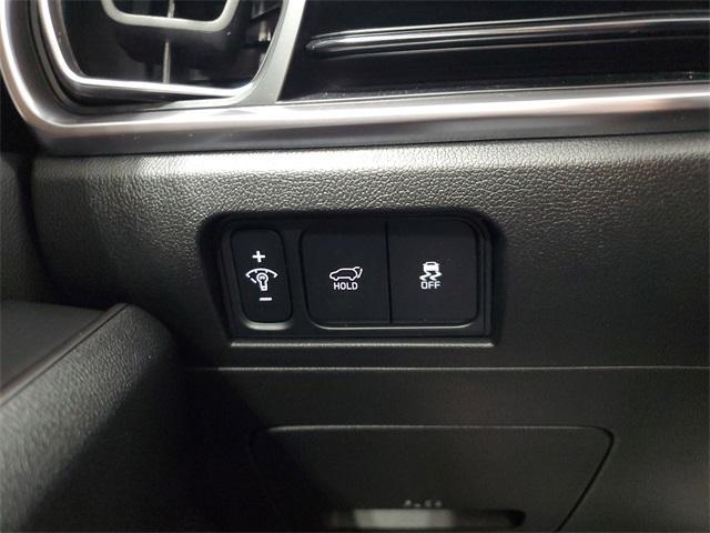 used 2025 Kia Sorento Hybrid car, priced at $39,000
