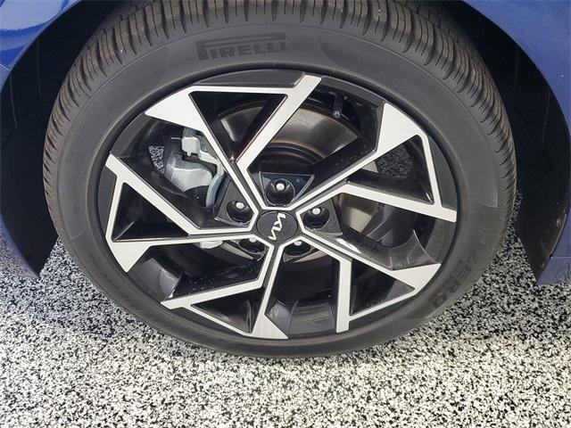 used 2025 Kia K5 car, priced at $30,800
