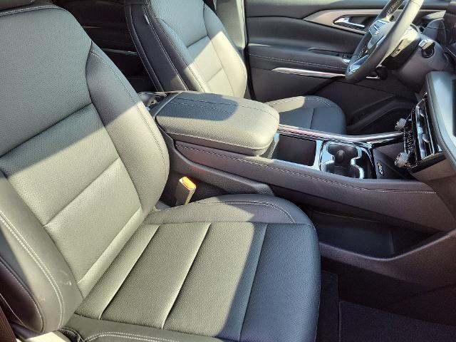 new 2025 Chevrolet Traverse car, priced at $44,190