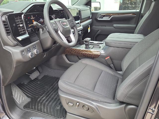 new 2025 GMC Sierra 1500 car, priced at $58,230