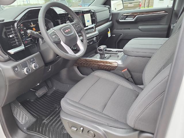 new 2025 GMC Sierra 1500 car, priced at $55,495