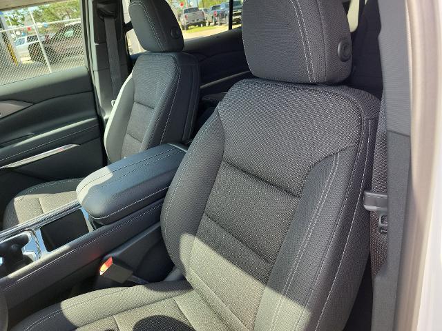 new 2026 Chevrolet Traverse car, priced at $42,994