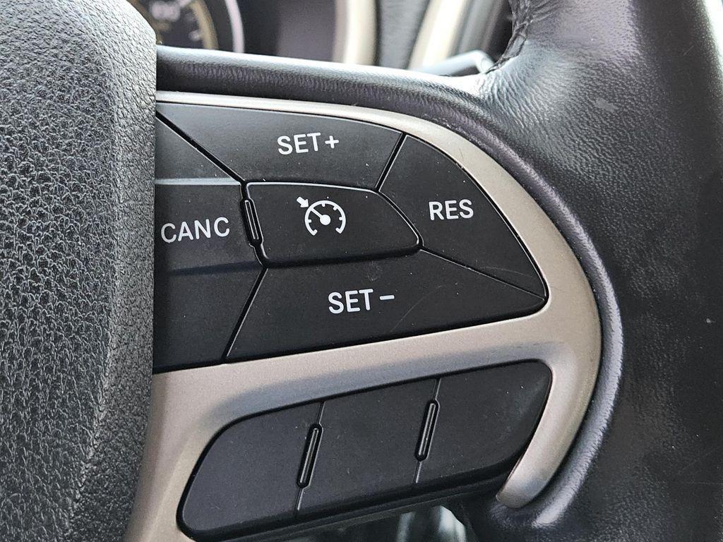 used 2015 Jeep Cherokee car, priced at $12,991