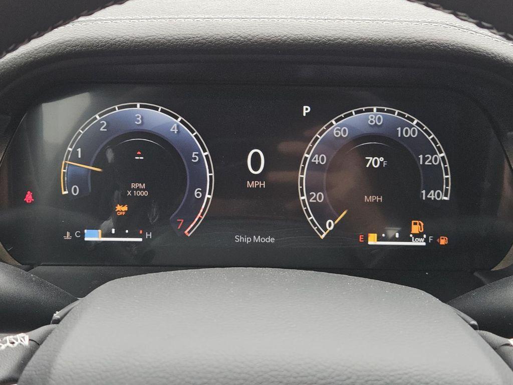 new 2025 Jeep Grand Cherokee car, priced at $48,401