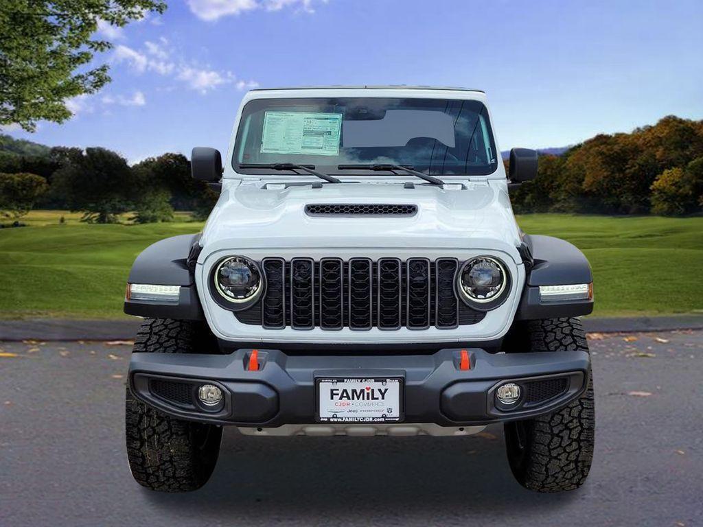 new 2024 Jeep Gladiator car, priced at $44,385