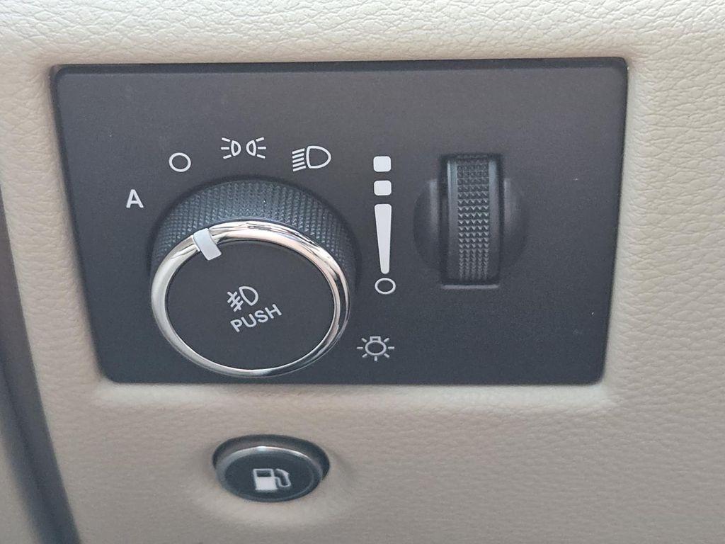 used 2020 Jeep Grand Cherokee car, priced at $19,991