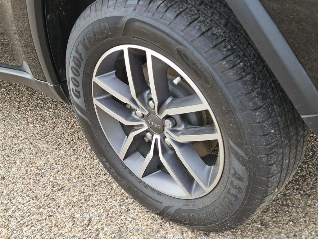 used 2020 Jeep Grand Cherokee car, priced at $19,991